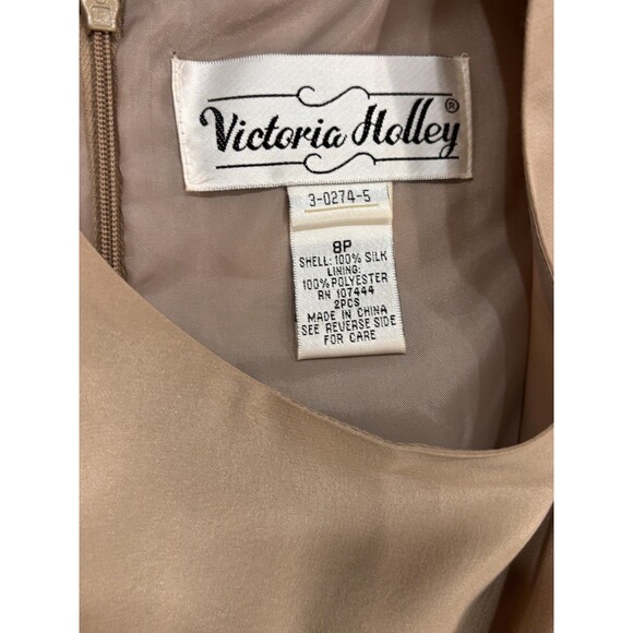 Victoria Holley Tan 100% Silk Defined Waist Sleeveless Midi/Maxi Dress - 8P - Picture 4 of 4